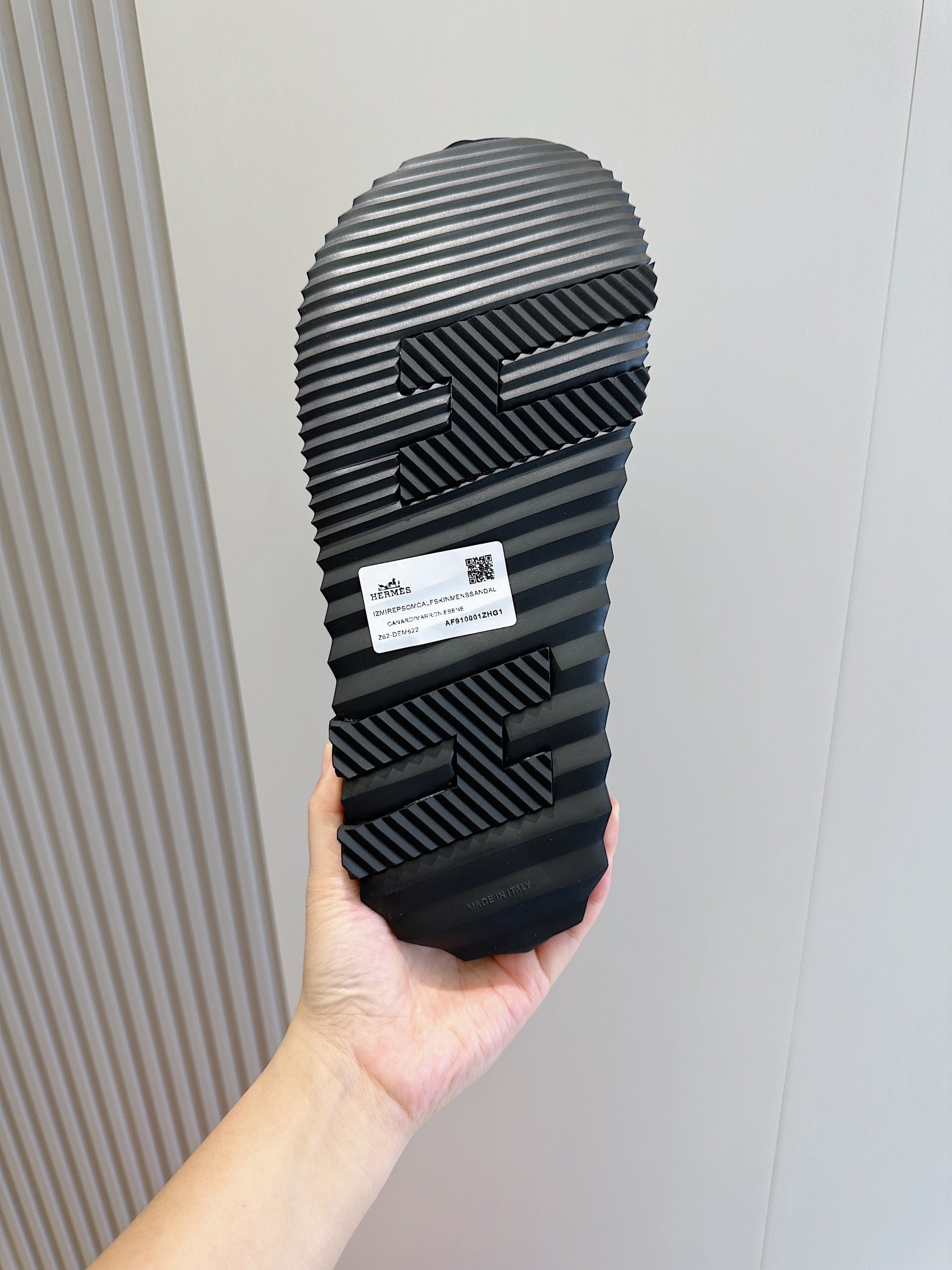 HM Men's Electric Sandals Black Calfskin 547685