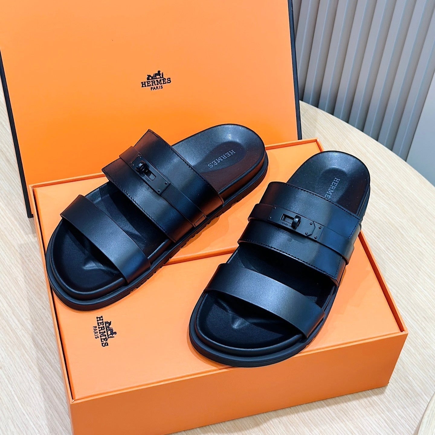 HM Men's Jackson Slide Black Calfskin 547712