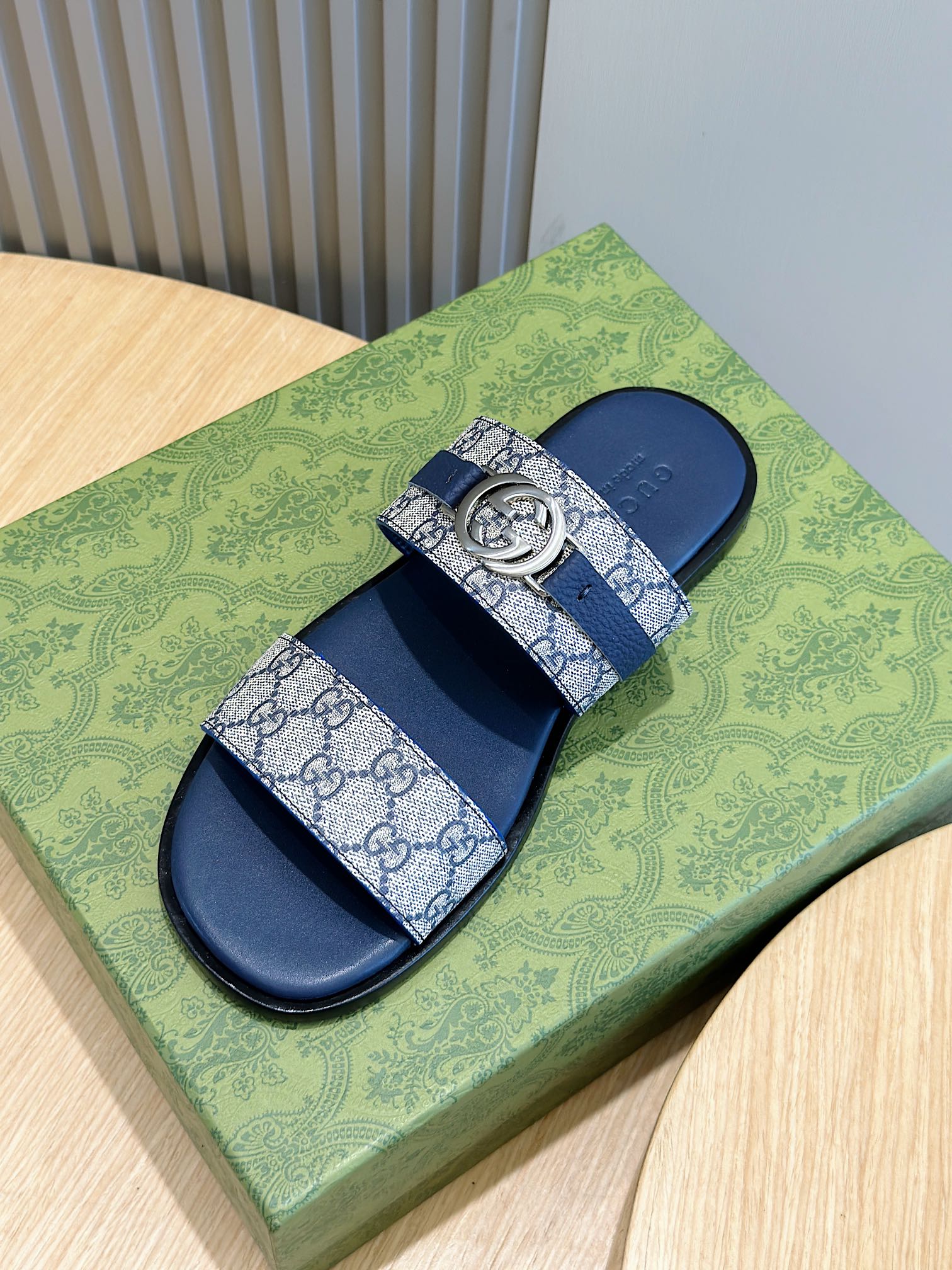 GG Men's Interlocking G Sandals Blue Cowhide 547647