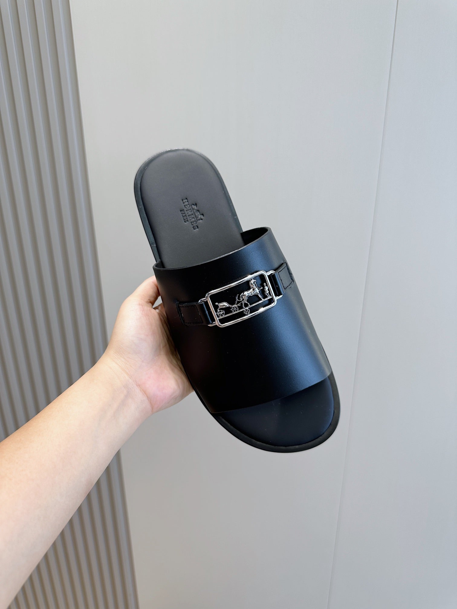 HM Men's Tenor Slide Black Calfskin 547659