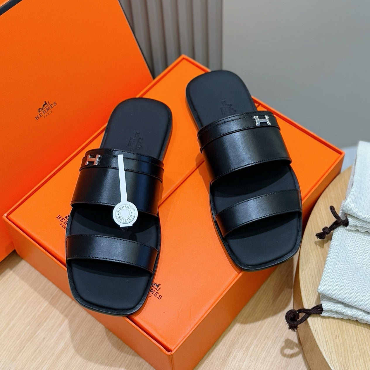 HM Men's Black Calfskin 599973