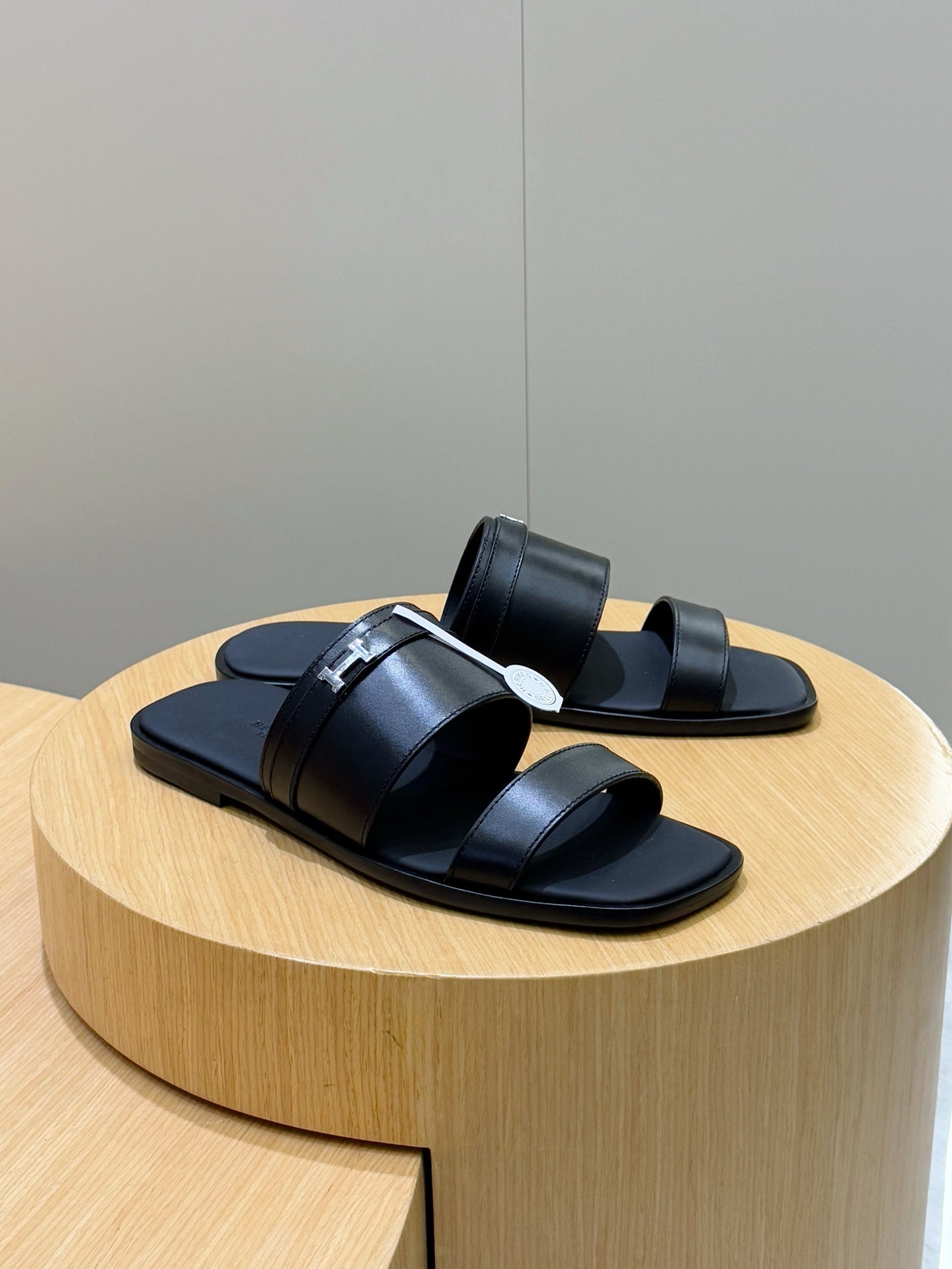 HM Men's Black Calfskin 599973