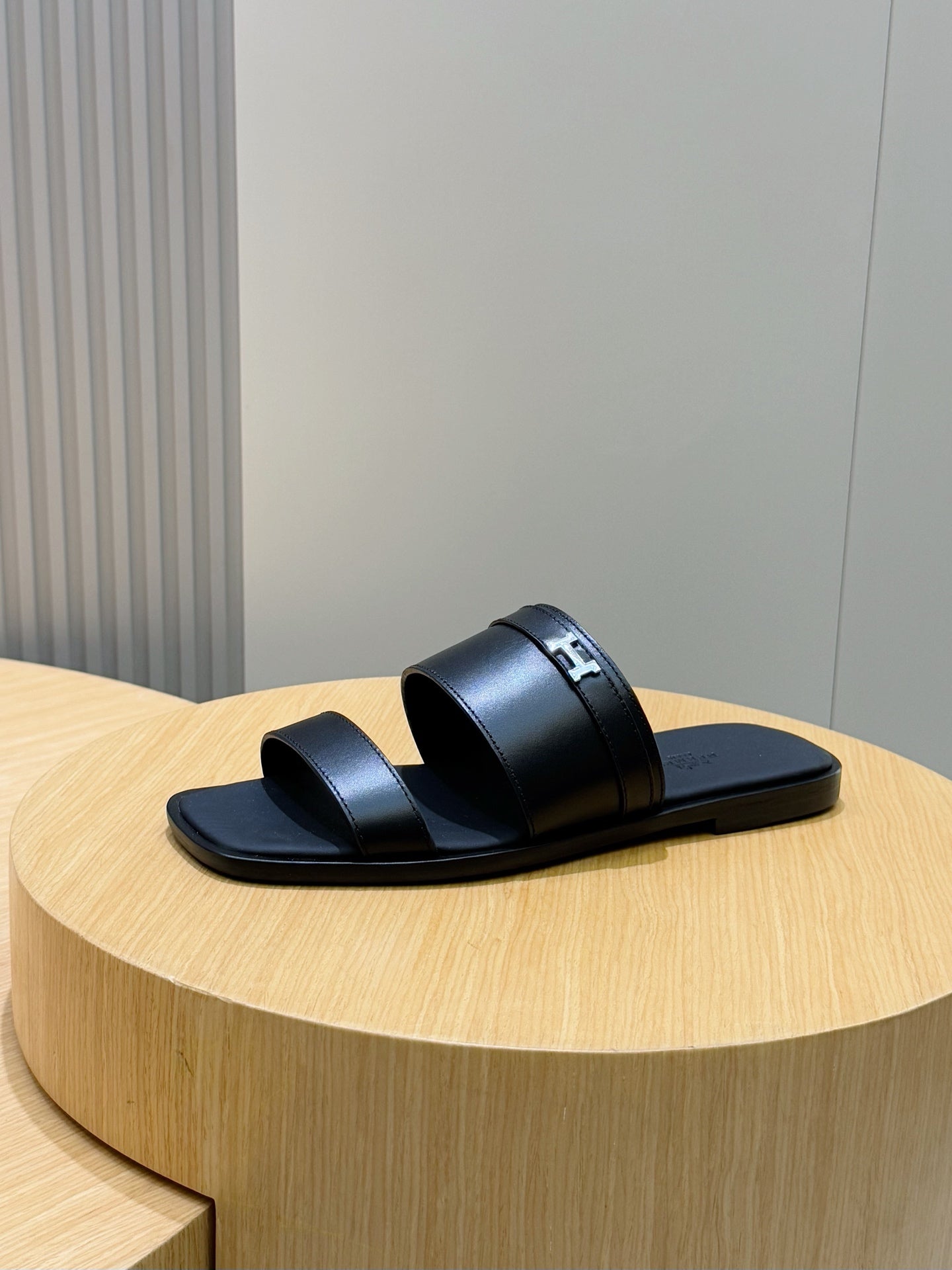 HM Men's Black Calfskin 599973