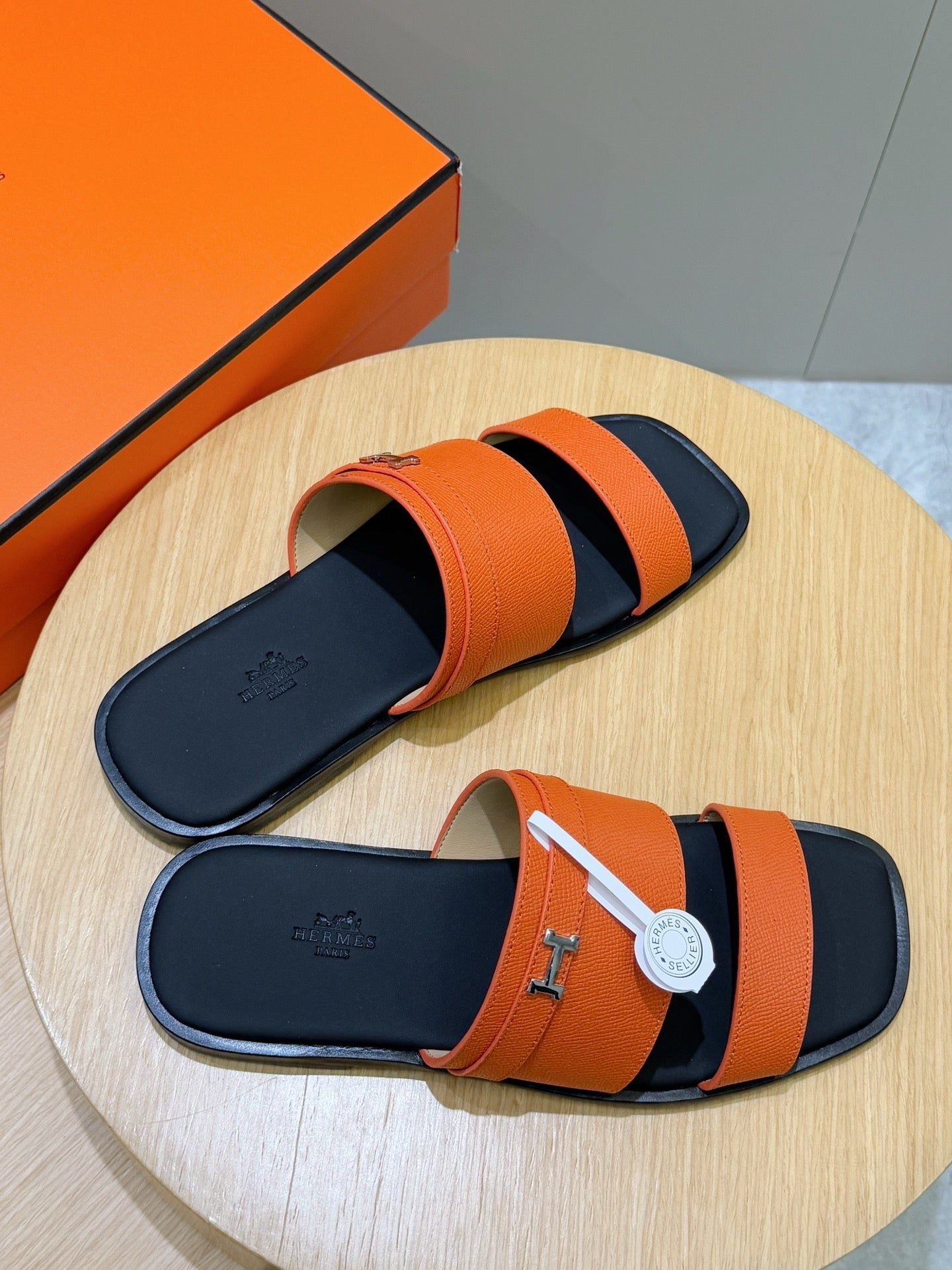 HM Men's 25 Slide Orange Calfskin 599974
