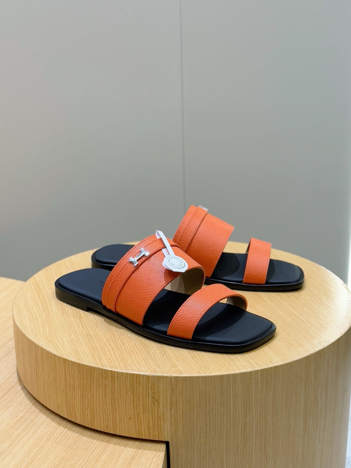 HM Men's 25 Slide Orange Calfskin 599974