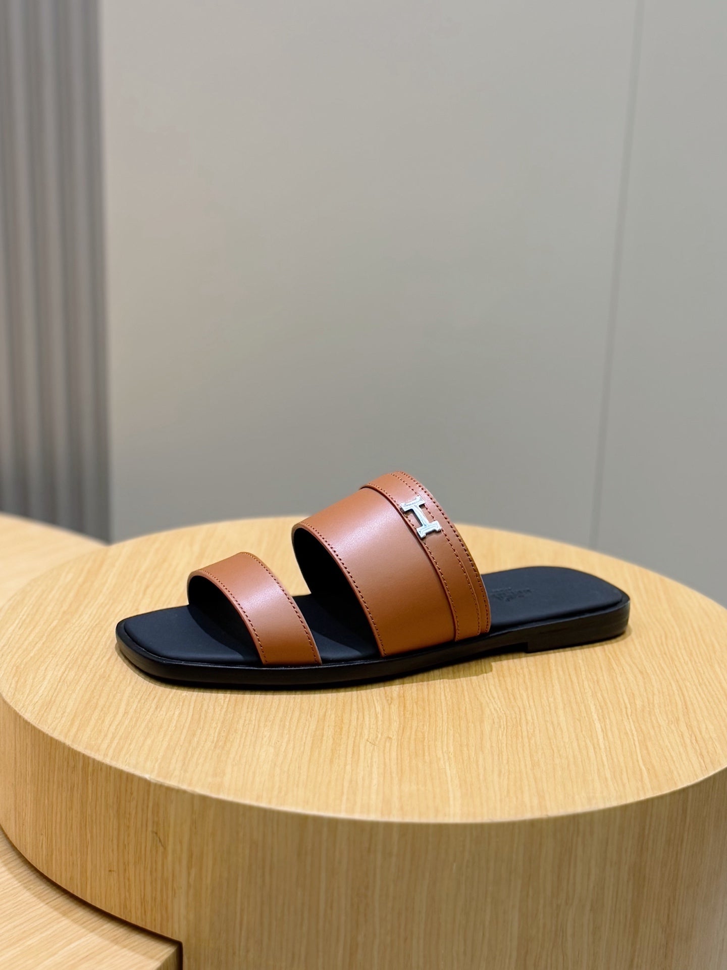 HM Men's 25 Slide Brown Calfskin 599978