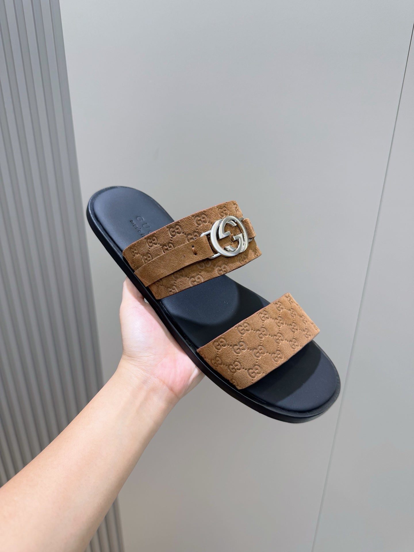 GG Men's Interlocking G Sandals Brown Suede 599982