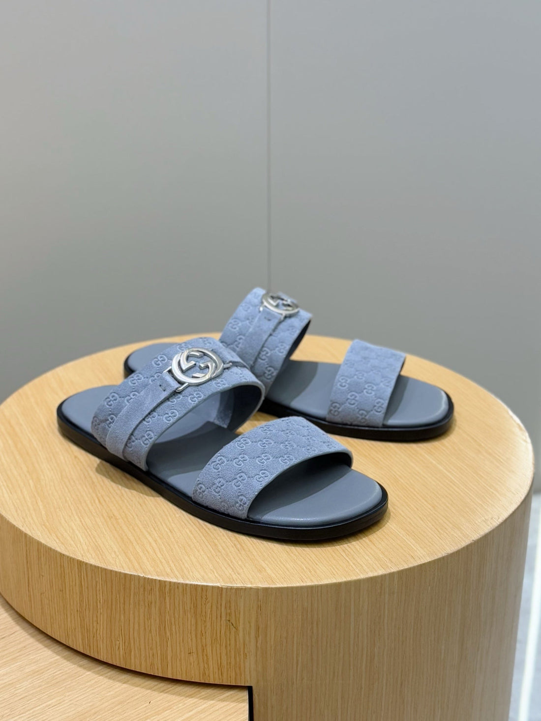 GG Men's Interlocking G Sandals Sky Blue Suede 599983