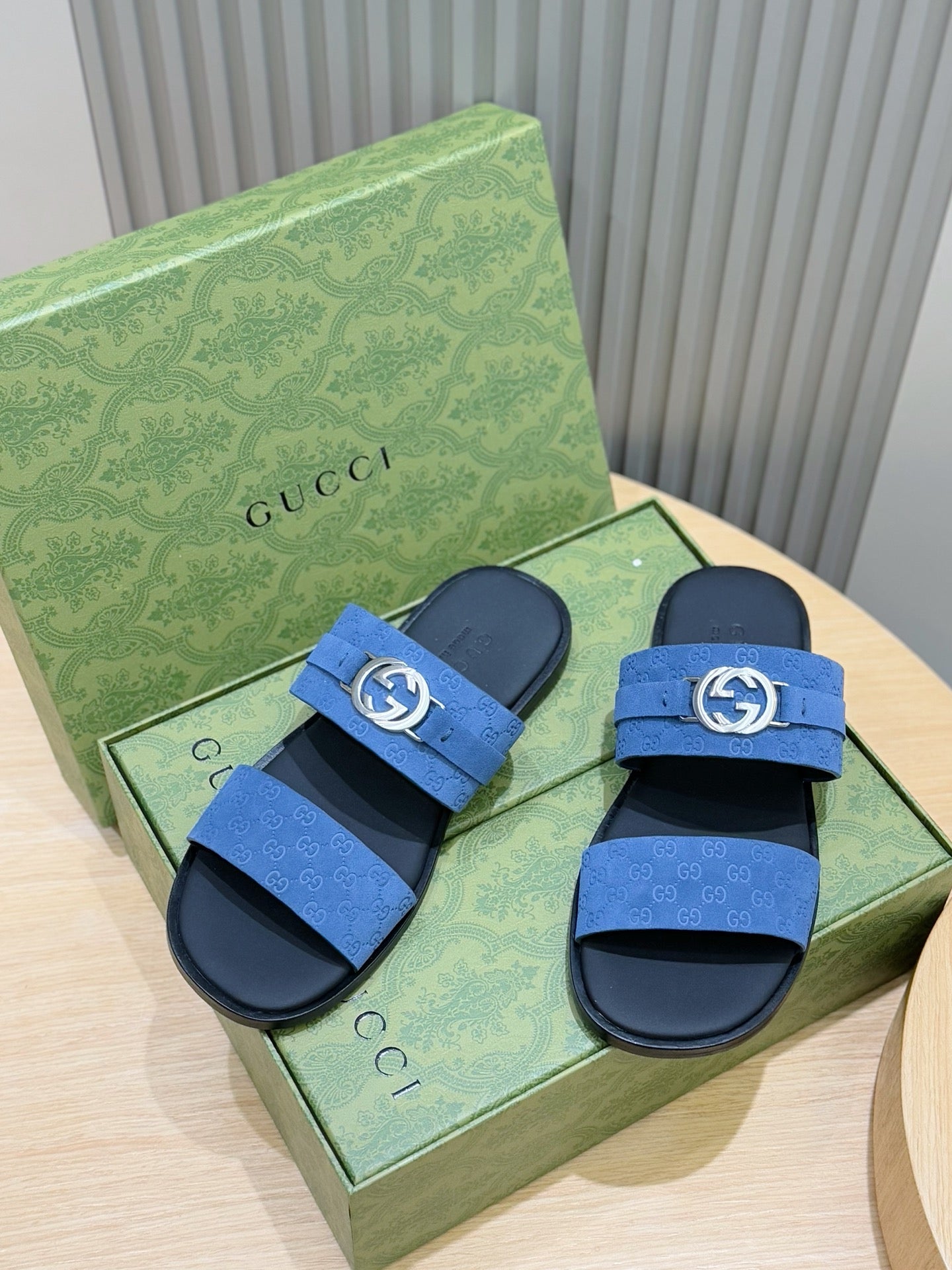 GG Men's Interlocking G Sandals Blue Suede 599984