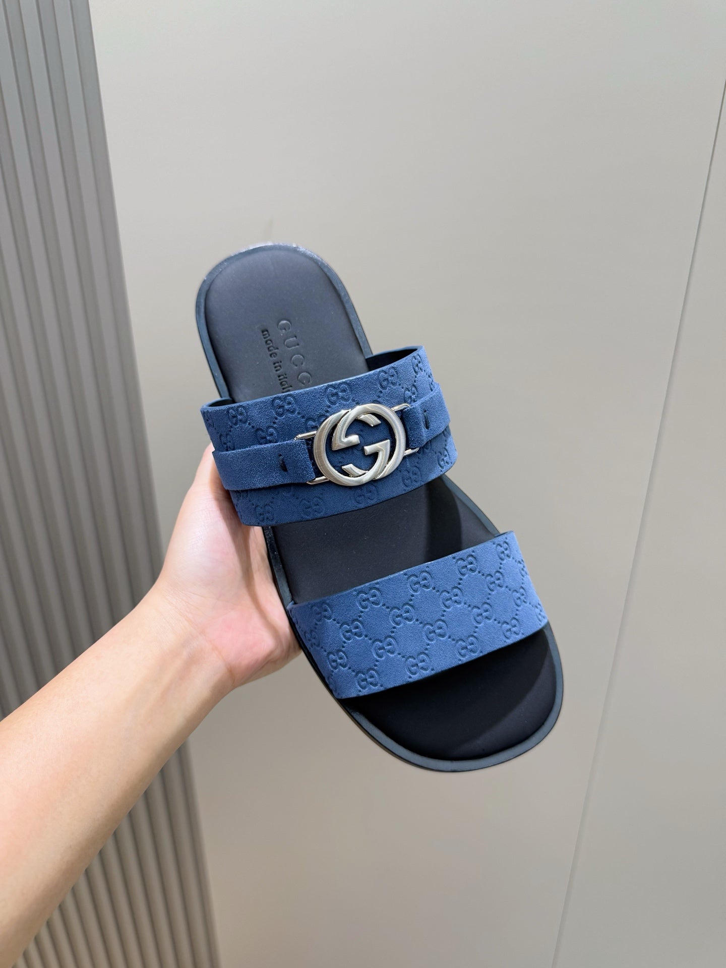 GG Men's Interlocking G Sandals Blue Suede 599984