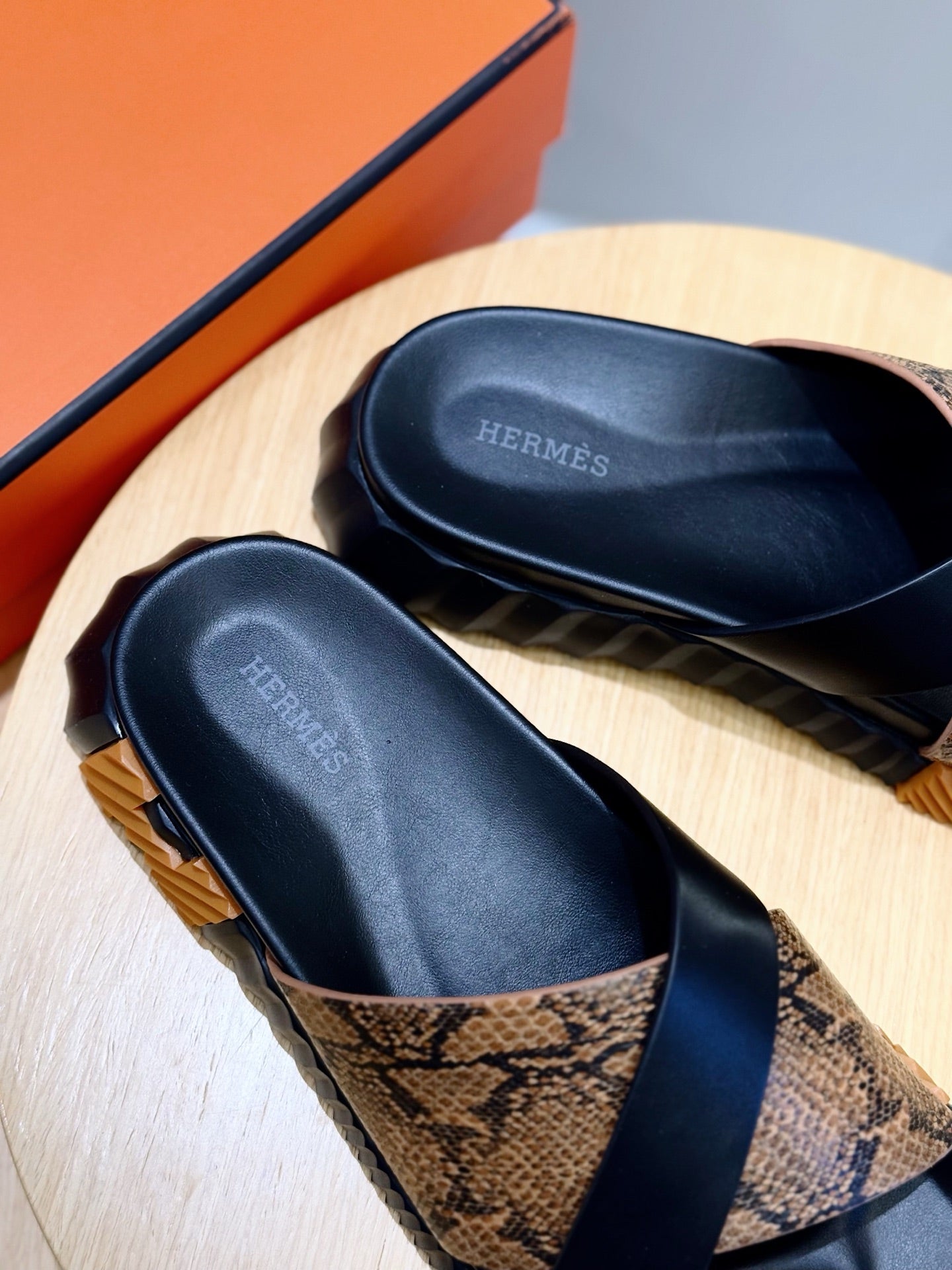 HM Men's Infra Slide Black Brown Cowhide  599991