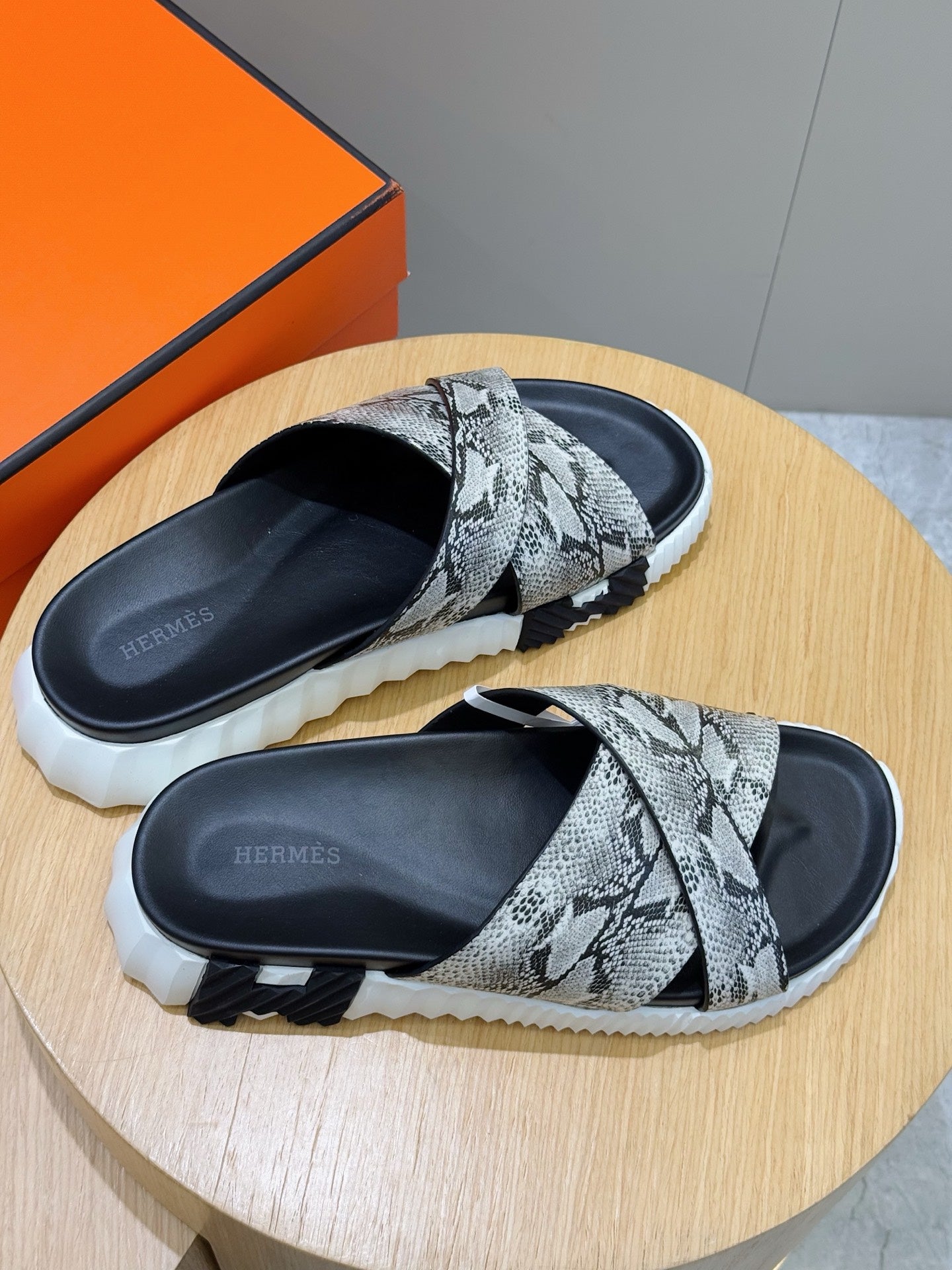 HM Men's Infra Slide Black Cowhide 599994