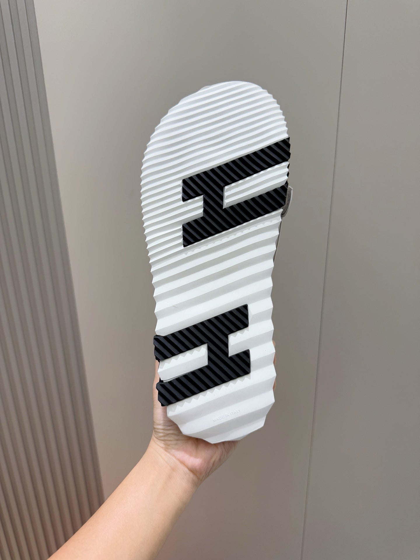 HM Men's Infra Slide Black Cowhide 599994