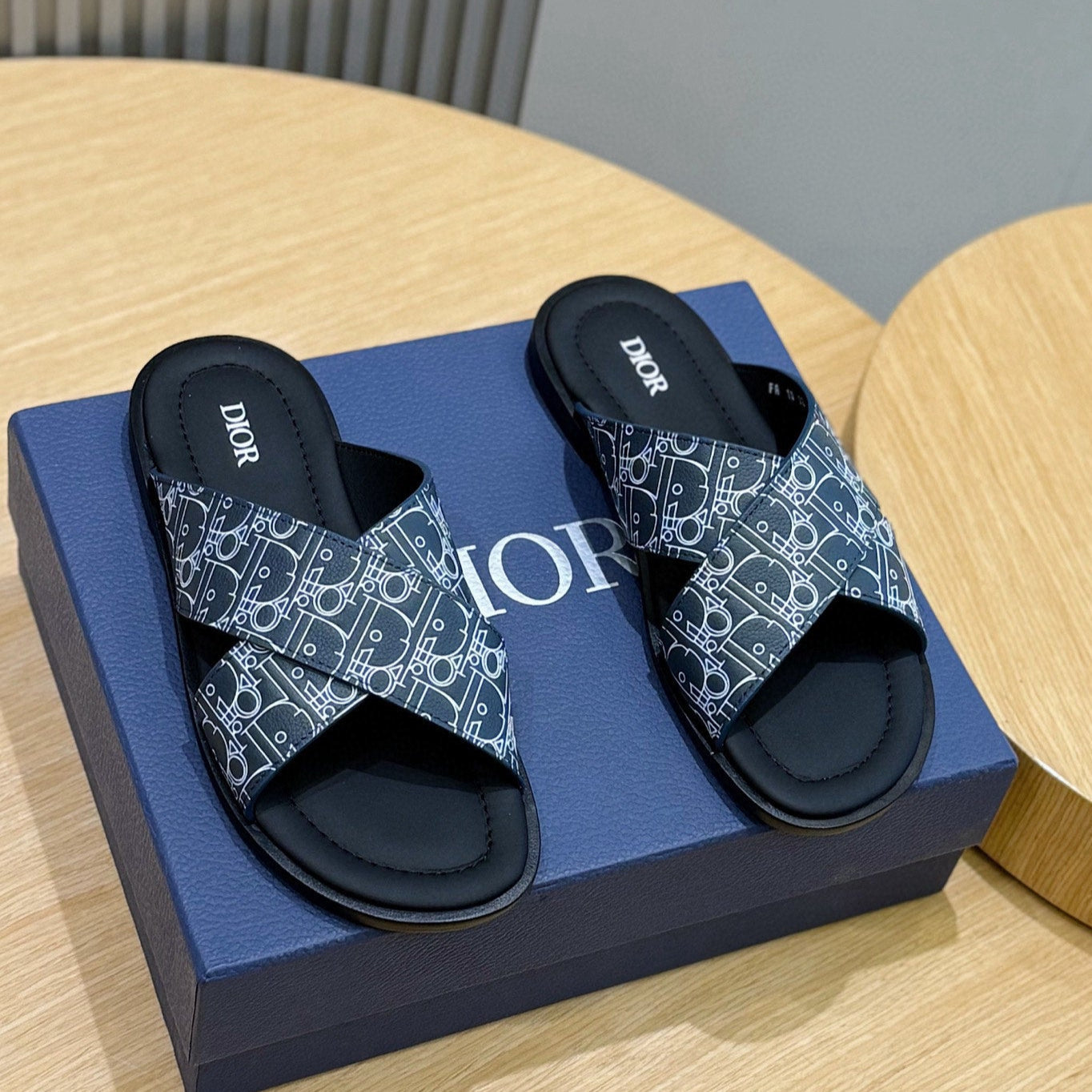 CD Alias Slide Blue Cowhide 643232