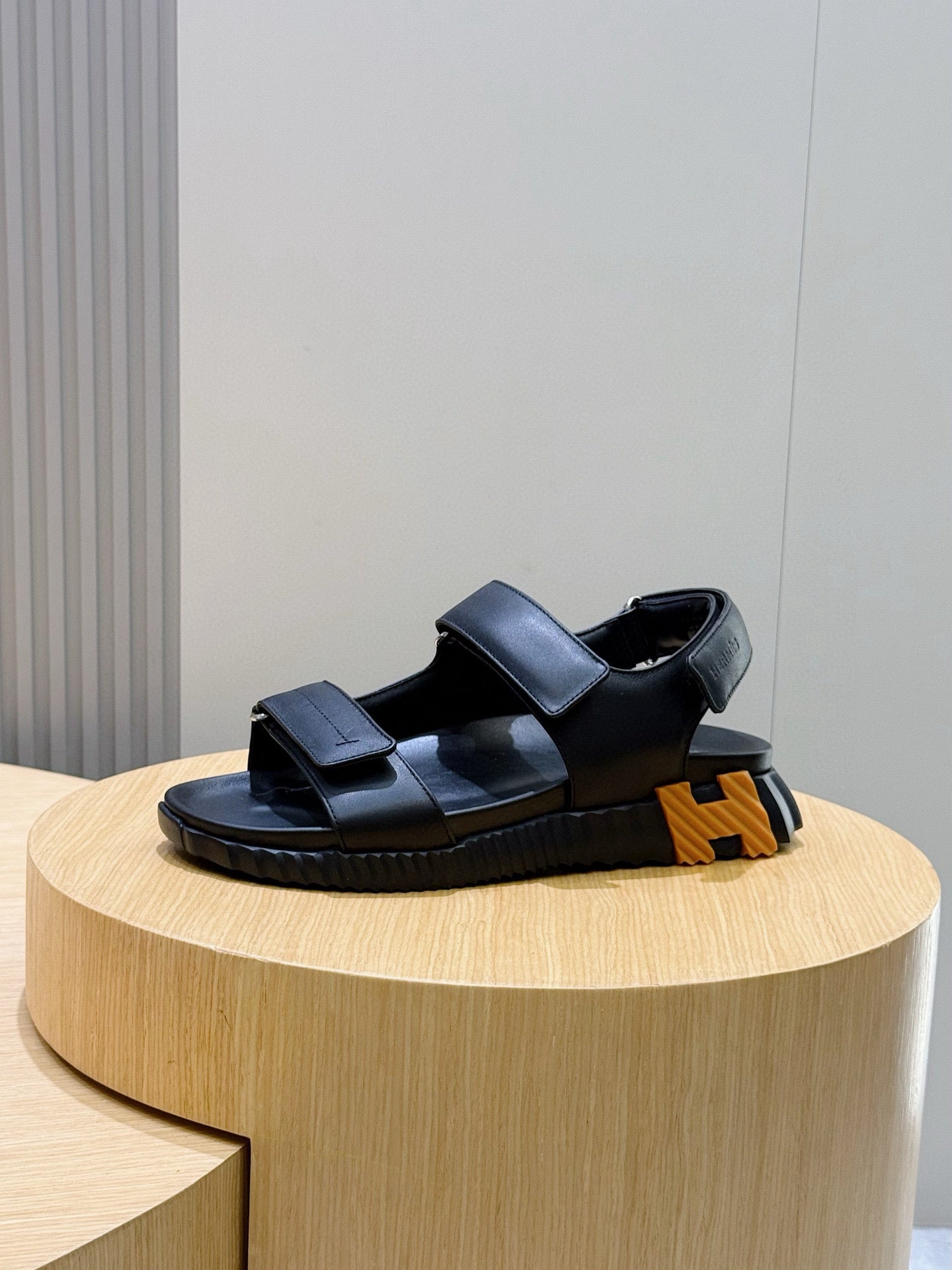 HM Men's Junior Sandal Black Orange Calfskin 643235