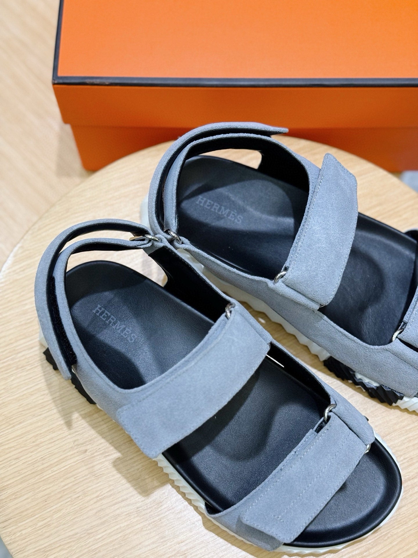 HM Men's Junior Sandal Gray Suede 643236