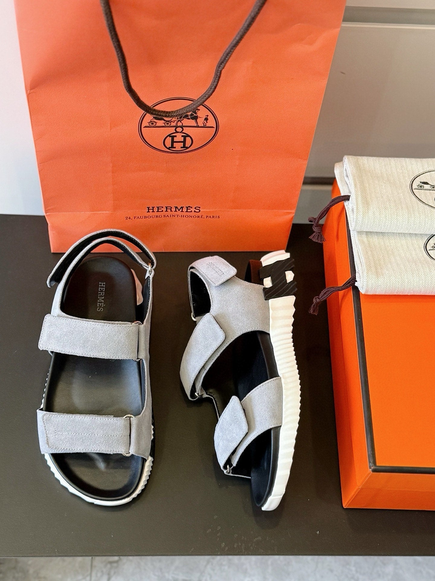 HM Men's Junior Sandal Gray Suede 643236