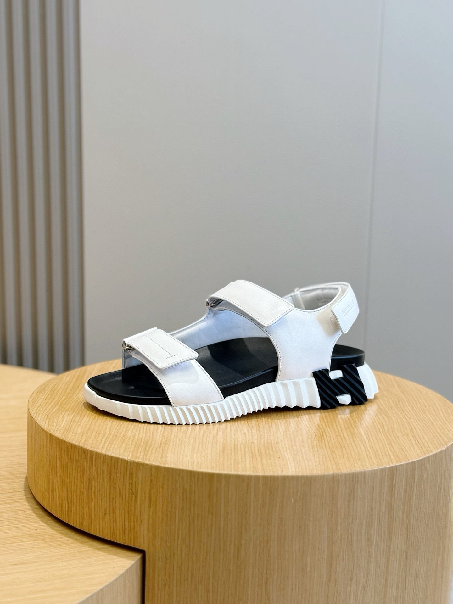 HM Men's Junior Sandal White Calfskin 643239