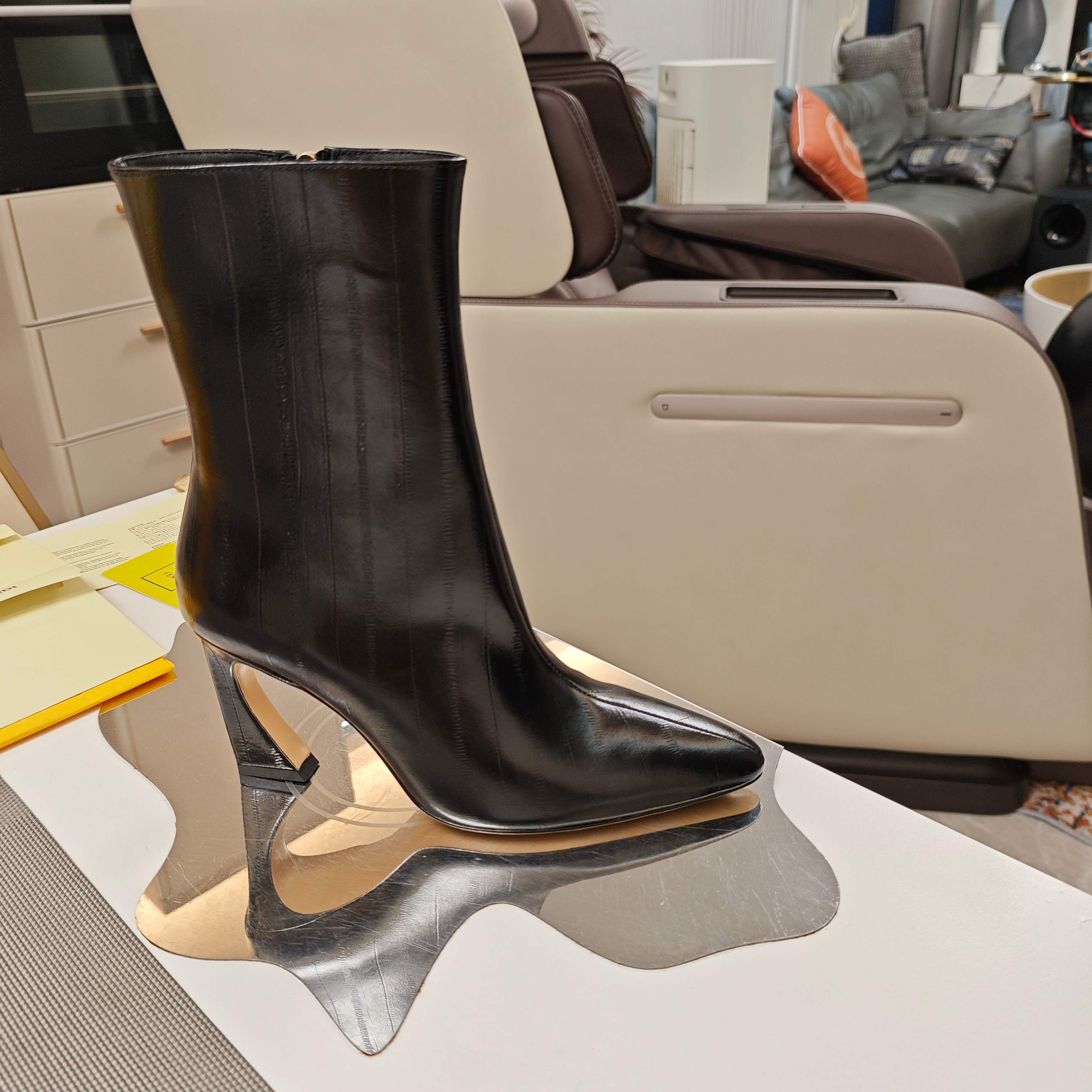 Fendi 25ss high-heeled boots black sheepskin 502714