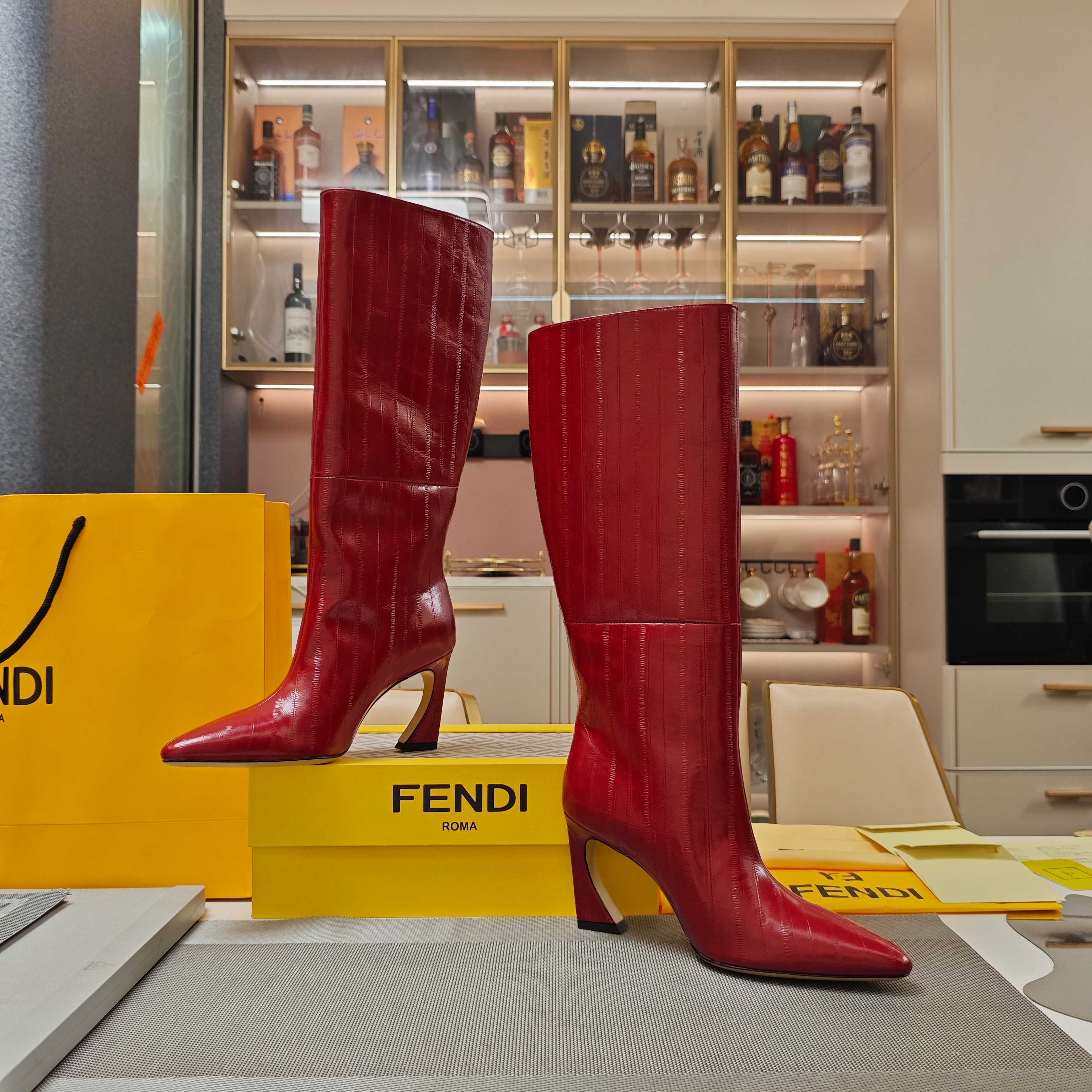 Fendi 25ss high-heeled boots red sheepskin 502721