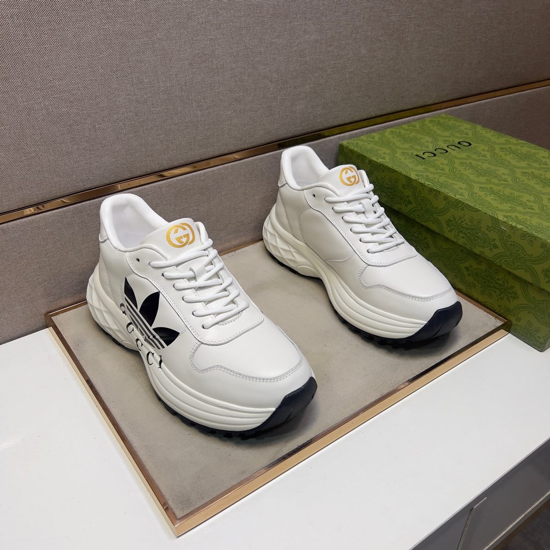 GG Men's 25 Sneaker White Sheepskin 524266