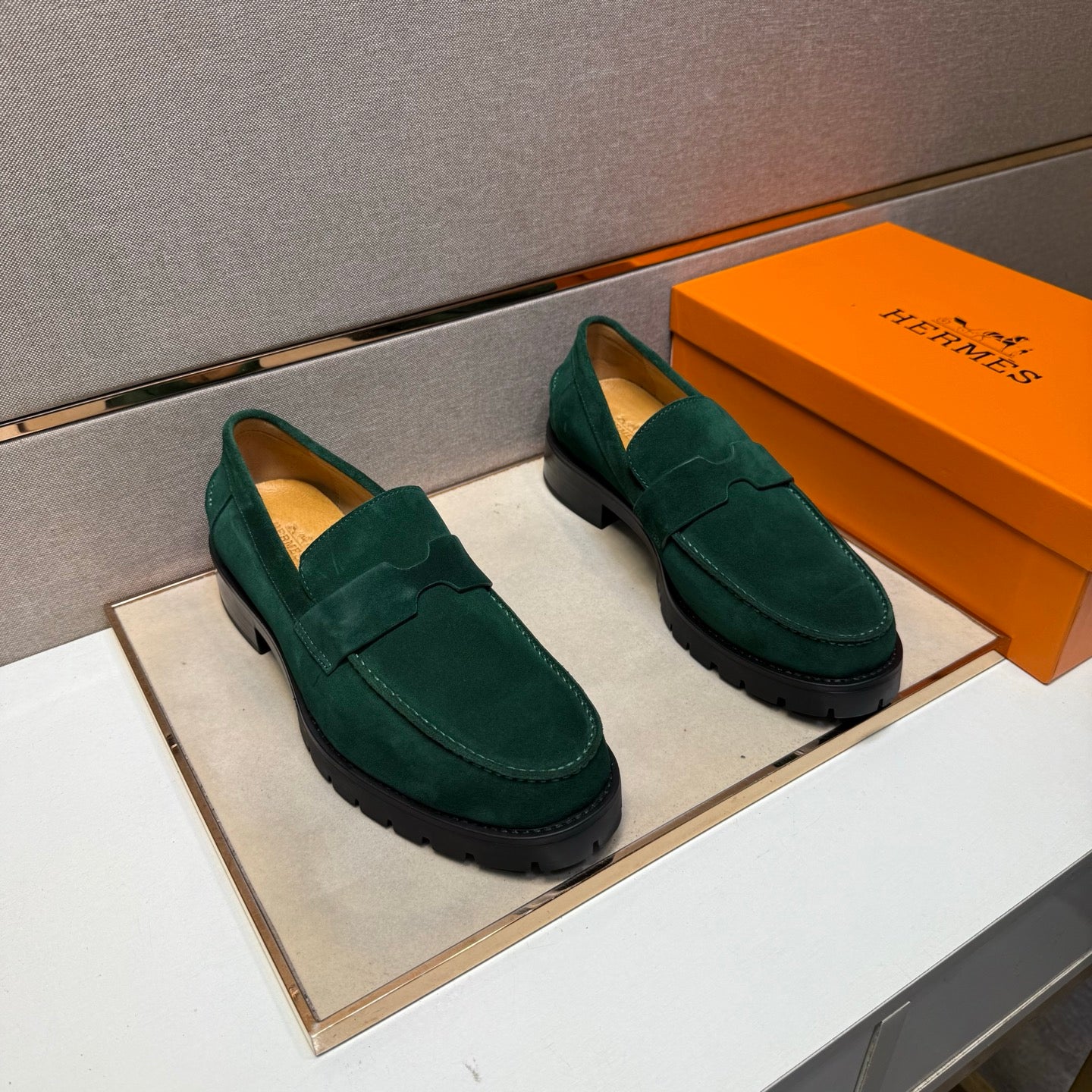 HM Men's 25 Klement Loafer Muted Green Suede 701602