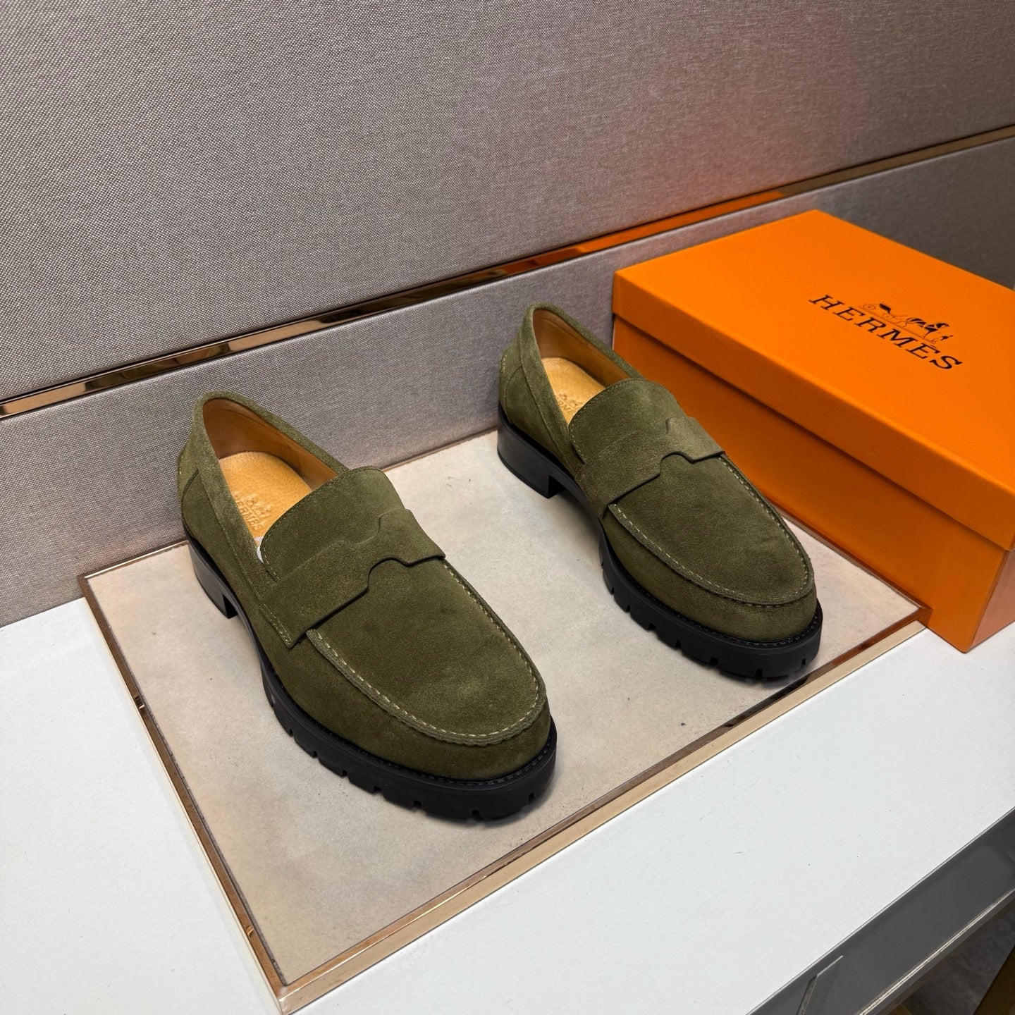 HM Men's 25 Klement Loafer Olive Green Suede 701604