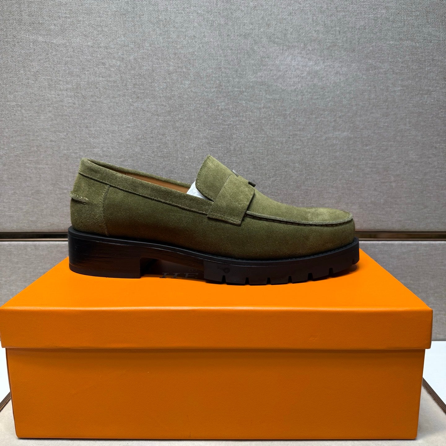 HM Men's 25 Klement Loafer Olive Green Suede 701604