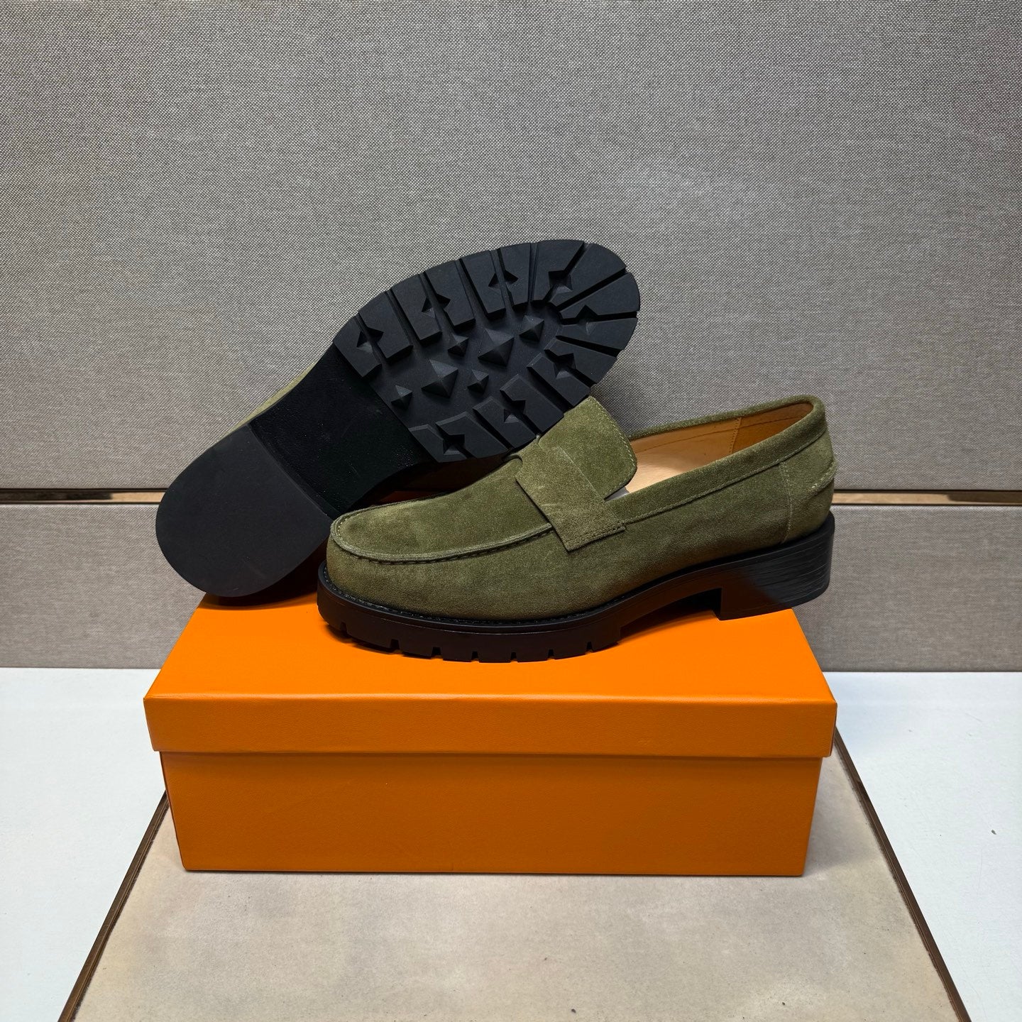 HM Men's 25 Klement Loafer Olive Green Suede 701604