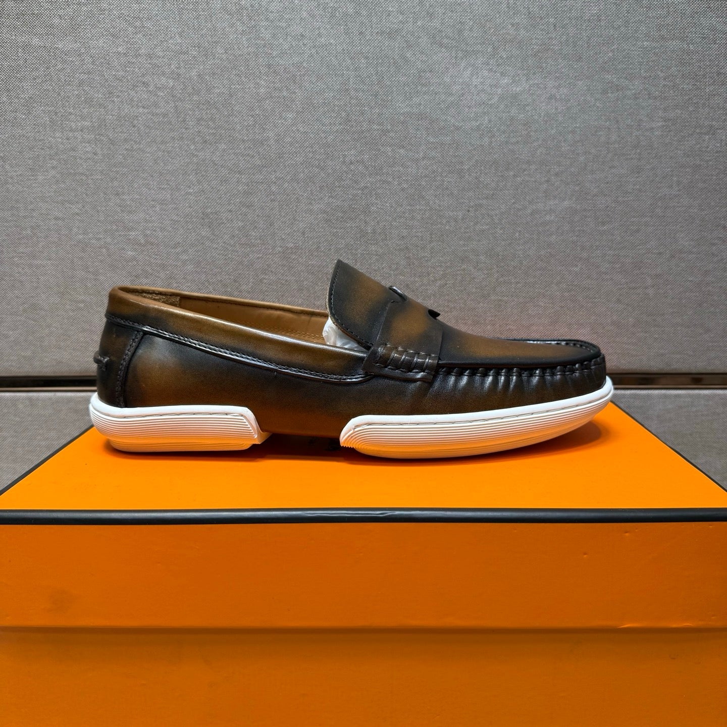 HM Men's 25 Loafer Chestnut Brown Cowhide 717694