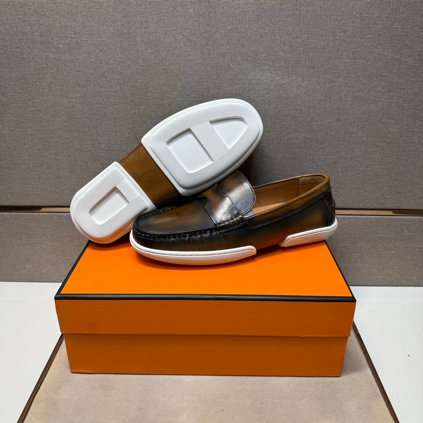 HM Men's 25 Loafer Chestnut Brown Cowhide 717694