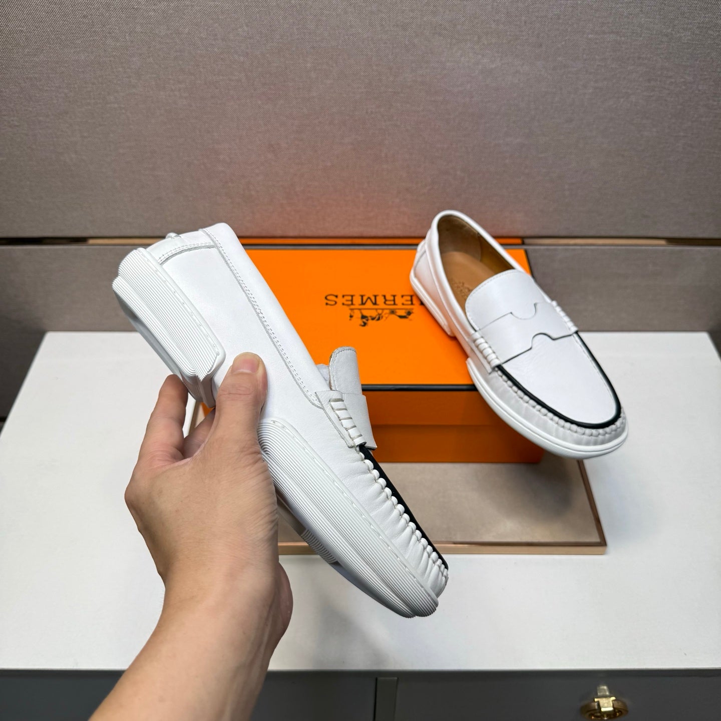 HM Men's 25 Loafer White Cowhide 717695