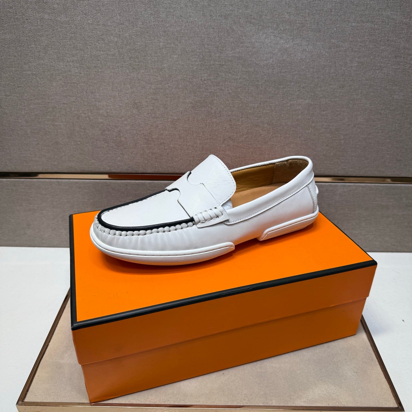 HM Men's 25 Loafer White Cowhide 717695