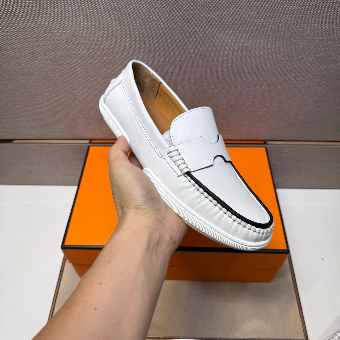 HM Men's 25 Loafer White Cowhide 717695