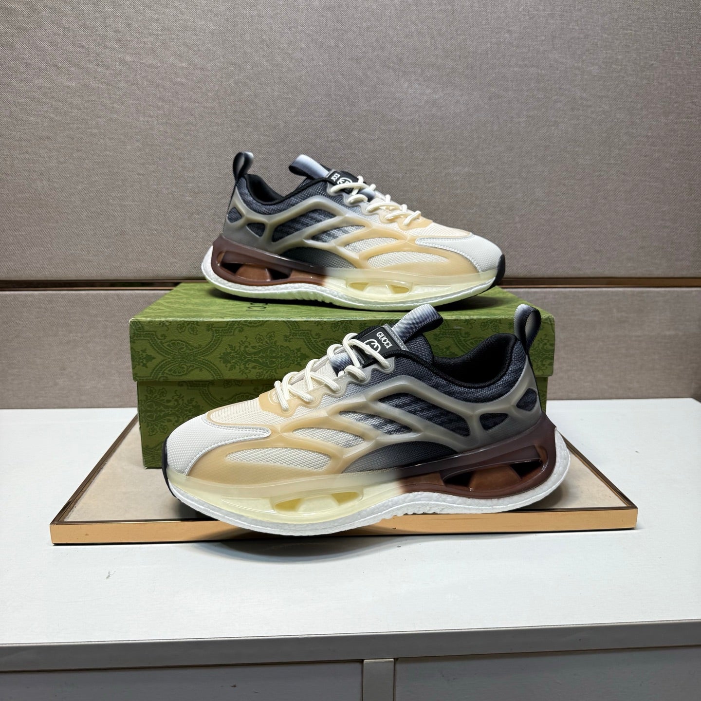 GG Men's 25 Sneaker Black Mix White Mesh 743033