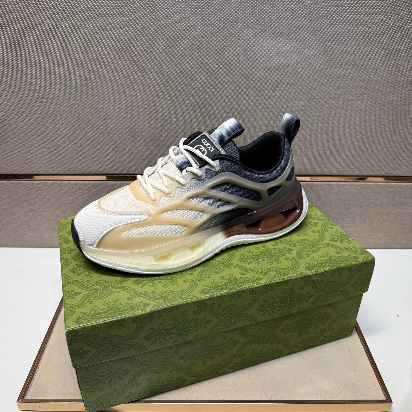 GG Men's 25 Sneaker Black Mix White Mesh 743033