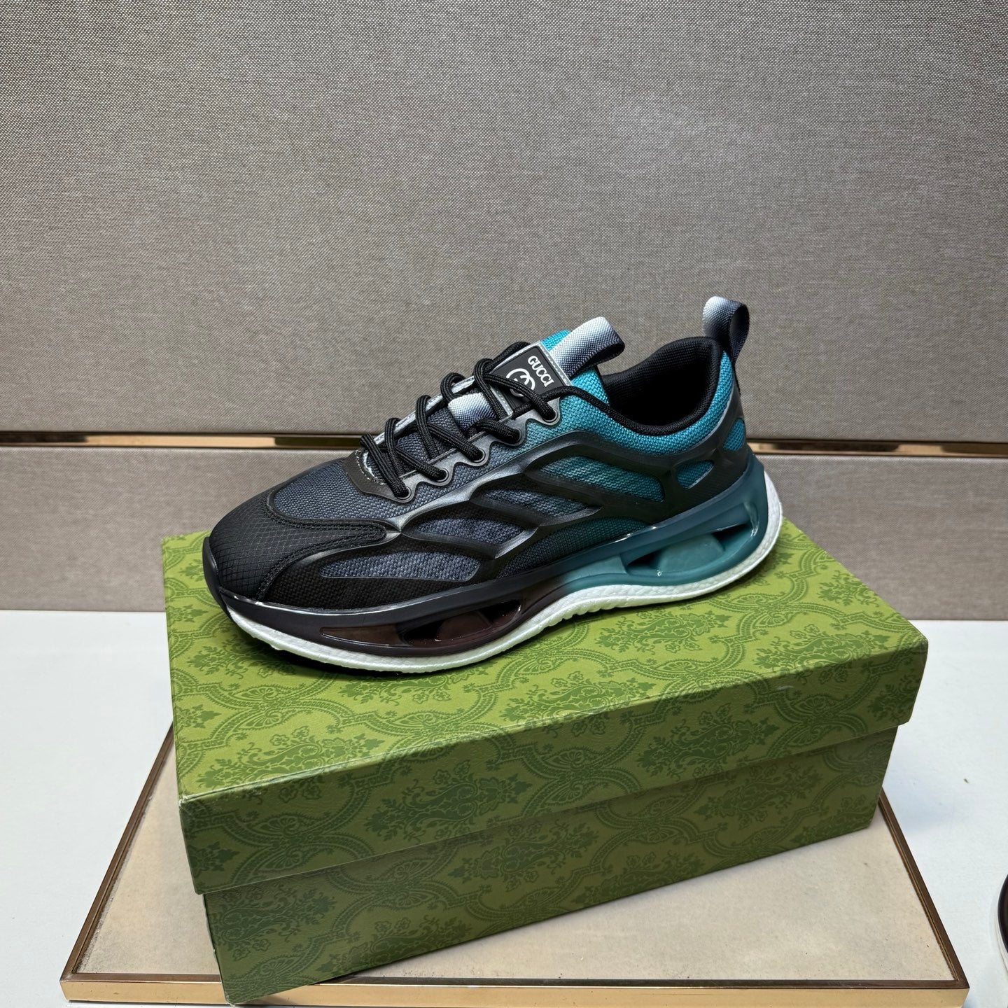 GG Men's 25 Sneaker Black Blue Mesh 743035