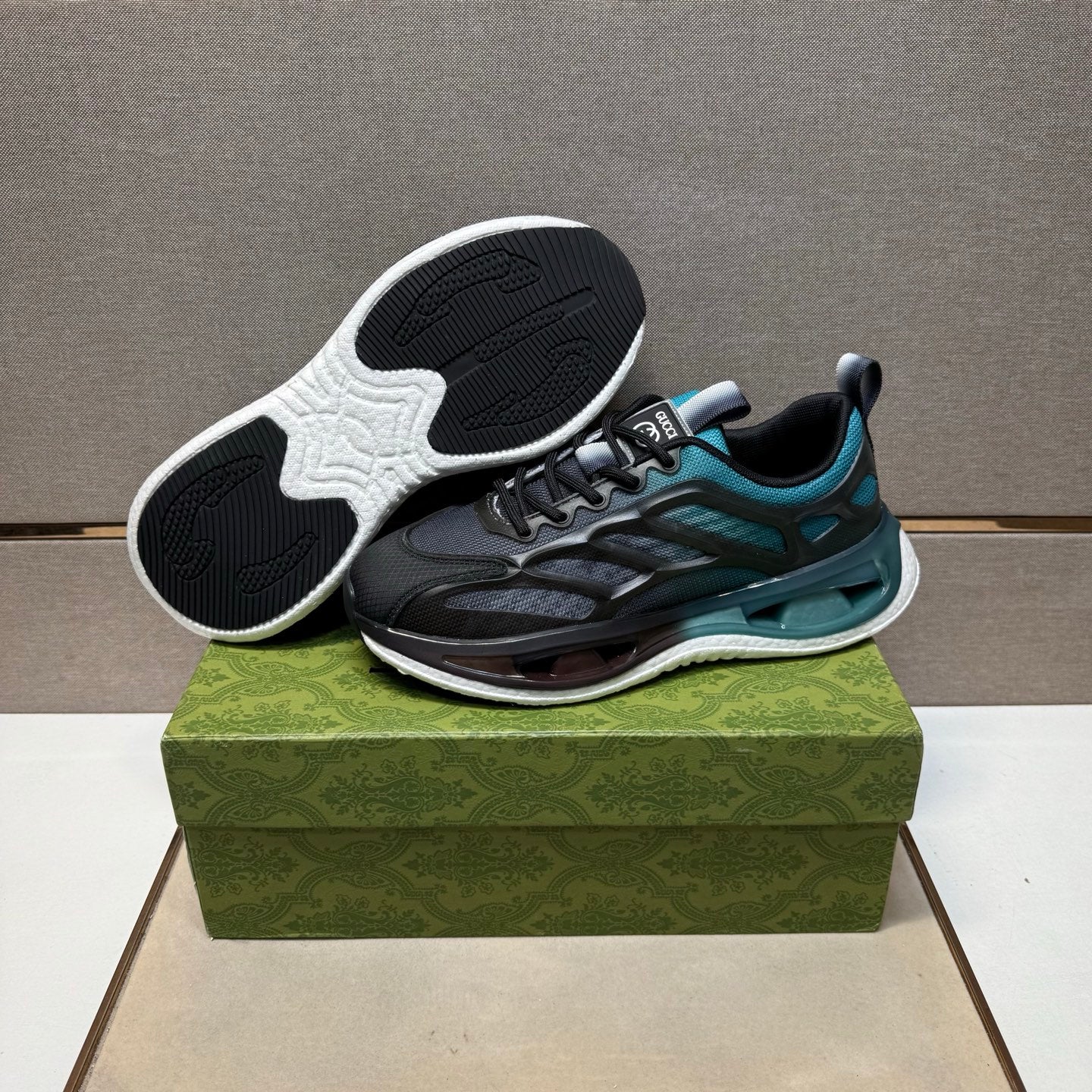 GG Men's 25 Sneaker Black Blue Mesh 743035