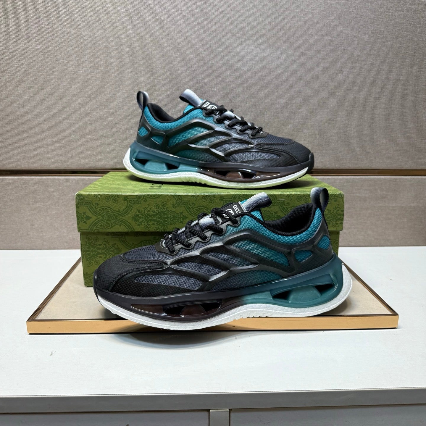 GG Men's 25 Sneaker Black Blue Mesh 743035