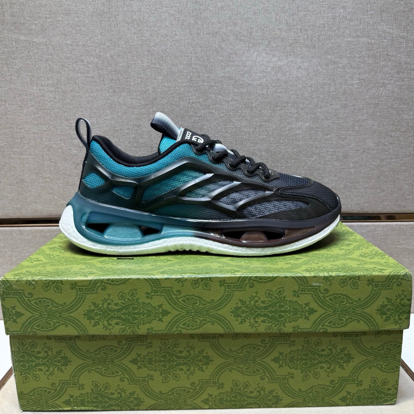 GG Men's 25 Sneaker Black Blue Mesh 743035