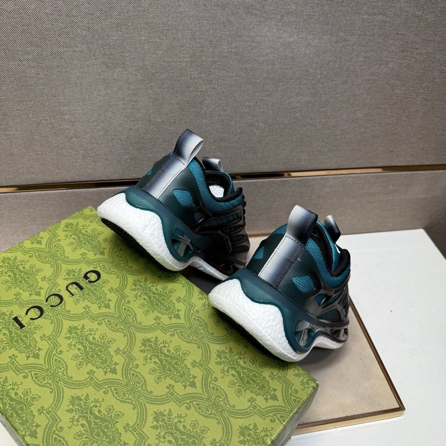 GG Men's 25 Sneaker Black Blue Mesh 743035