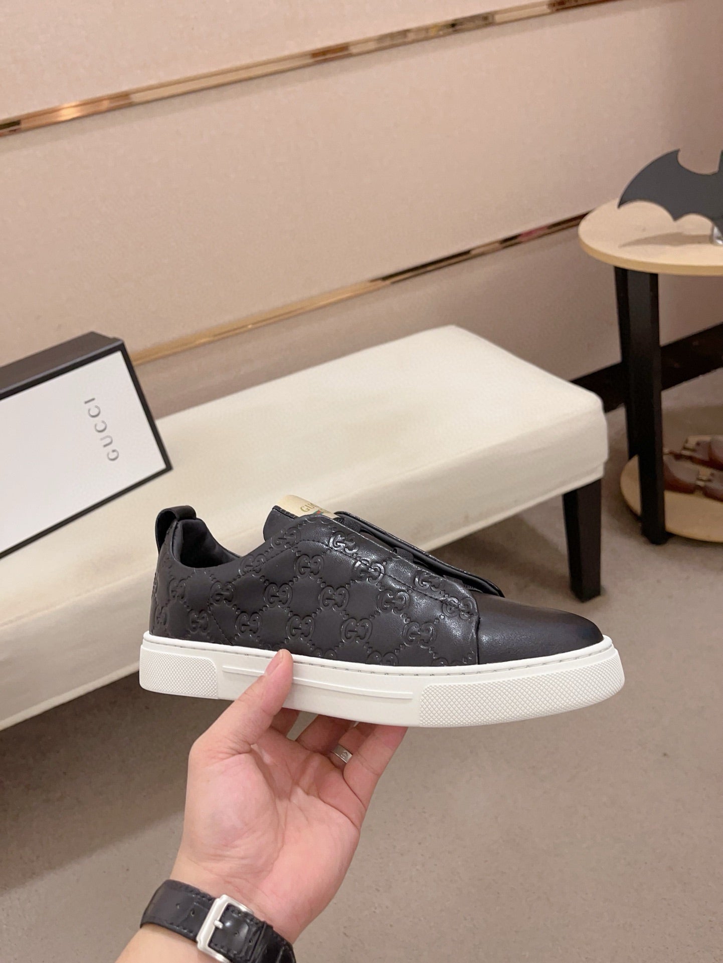 GG Men's Sneaker Black Sheepskin 448471