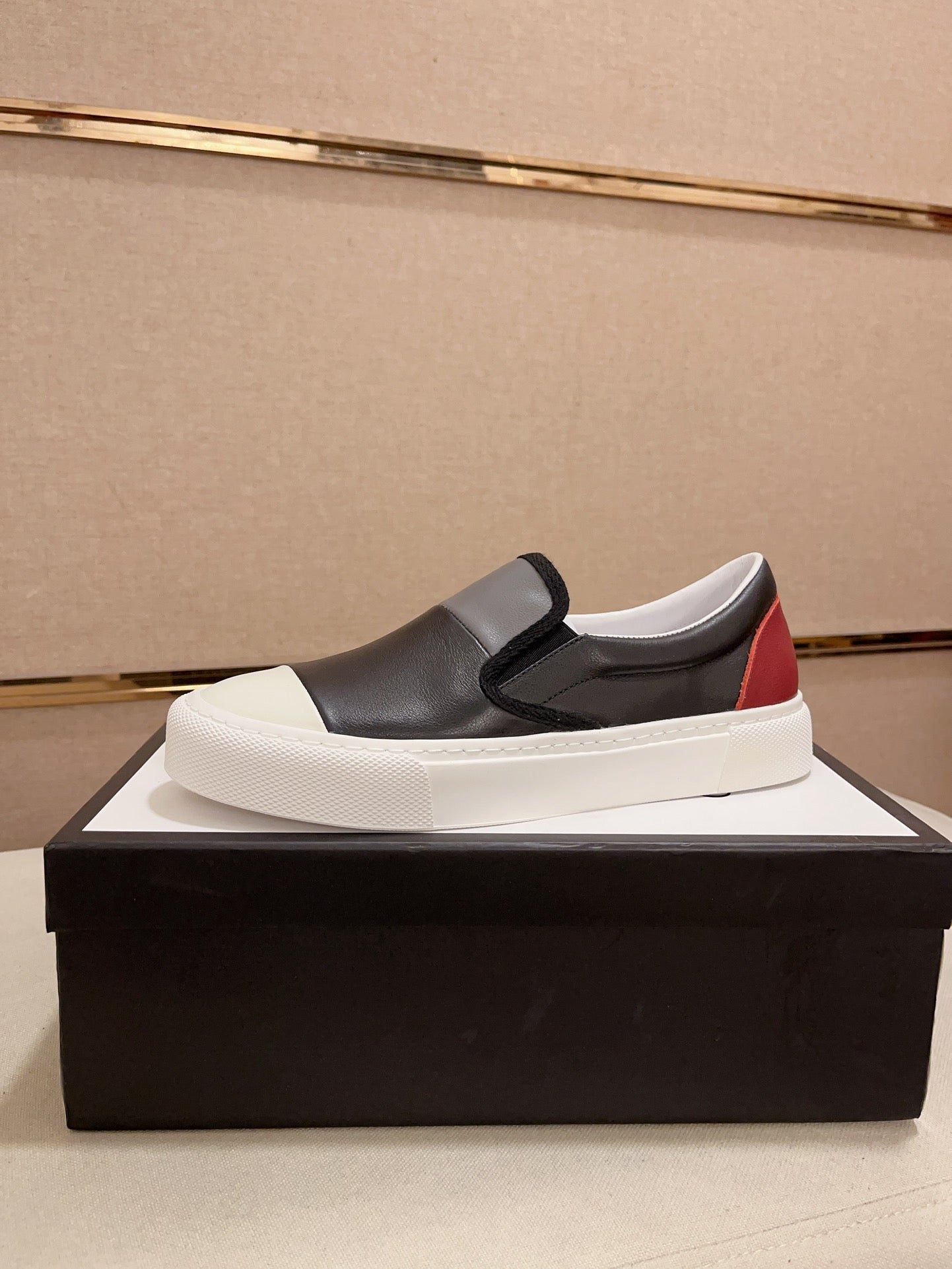 GG Men's Slip on Multicolor Cowhide 466756