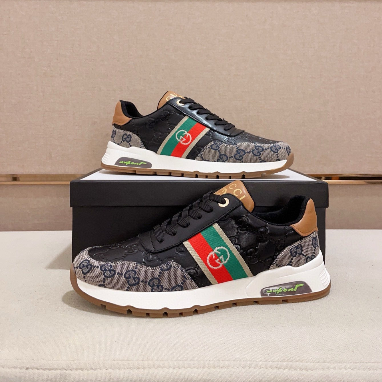 GG Men's Sneaker Black Grey Sheepskin Fabric 529027