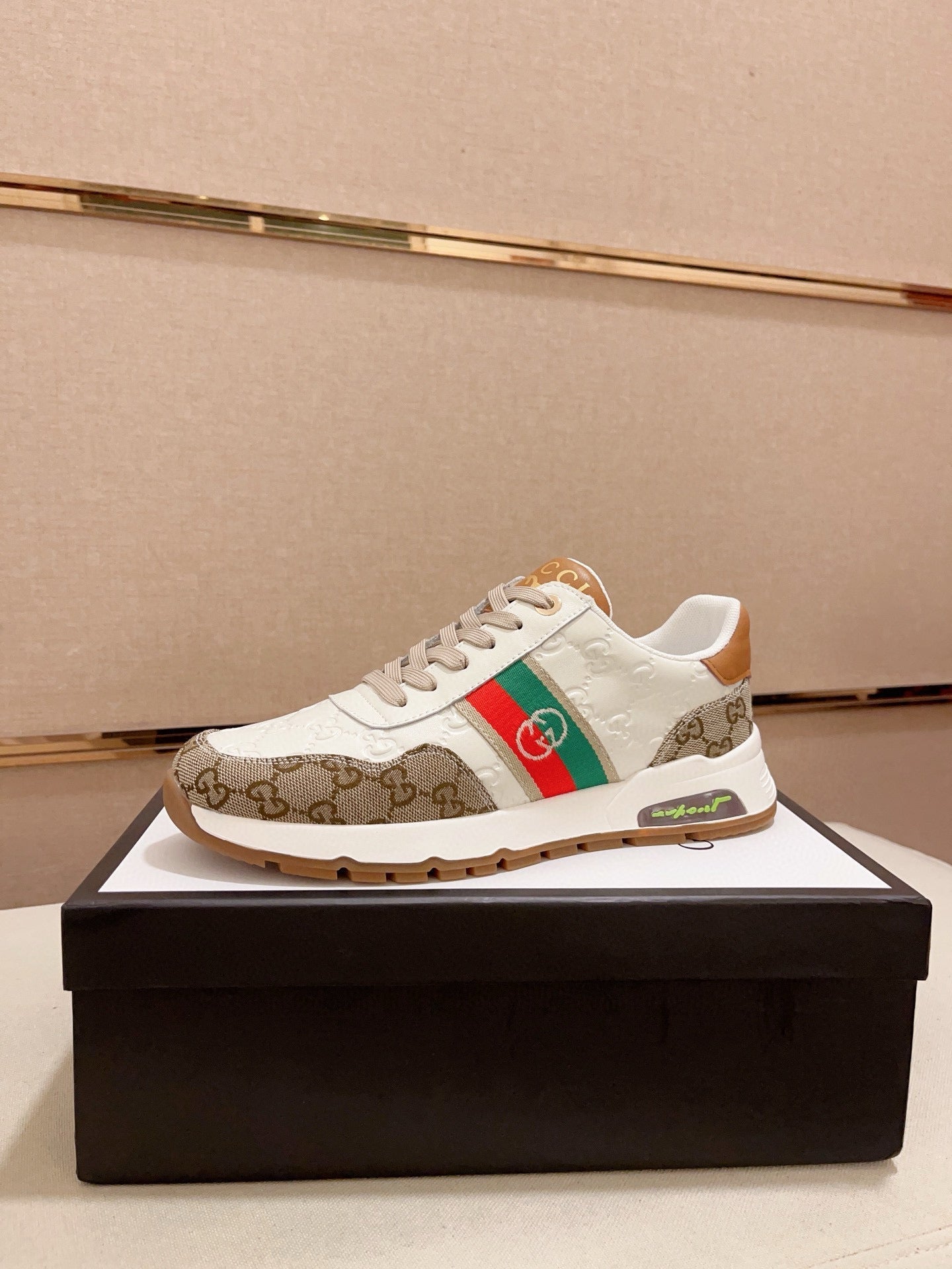 GG Men's Sneaker White Brown Sheepskin Fabric 529028