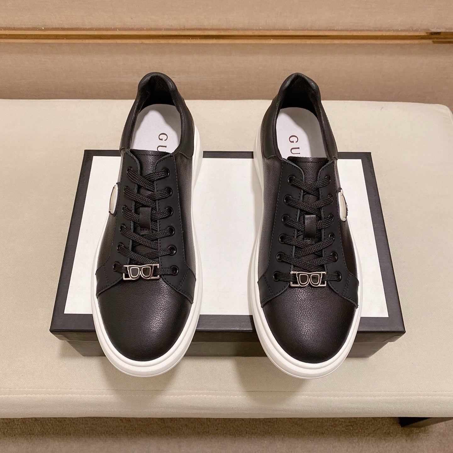 GG Men's Sneaker Black Cowhide 533953