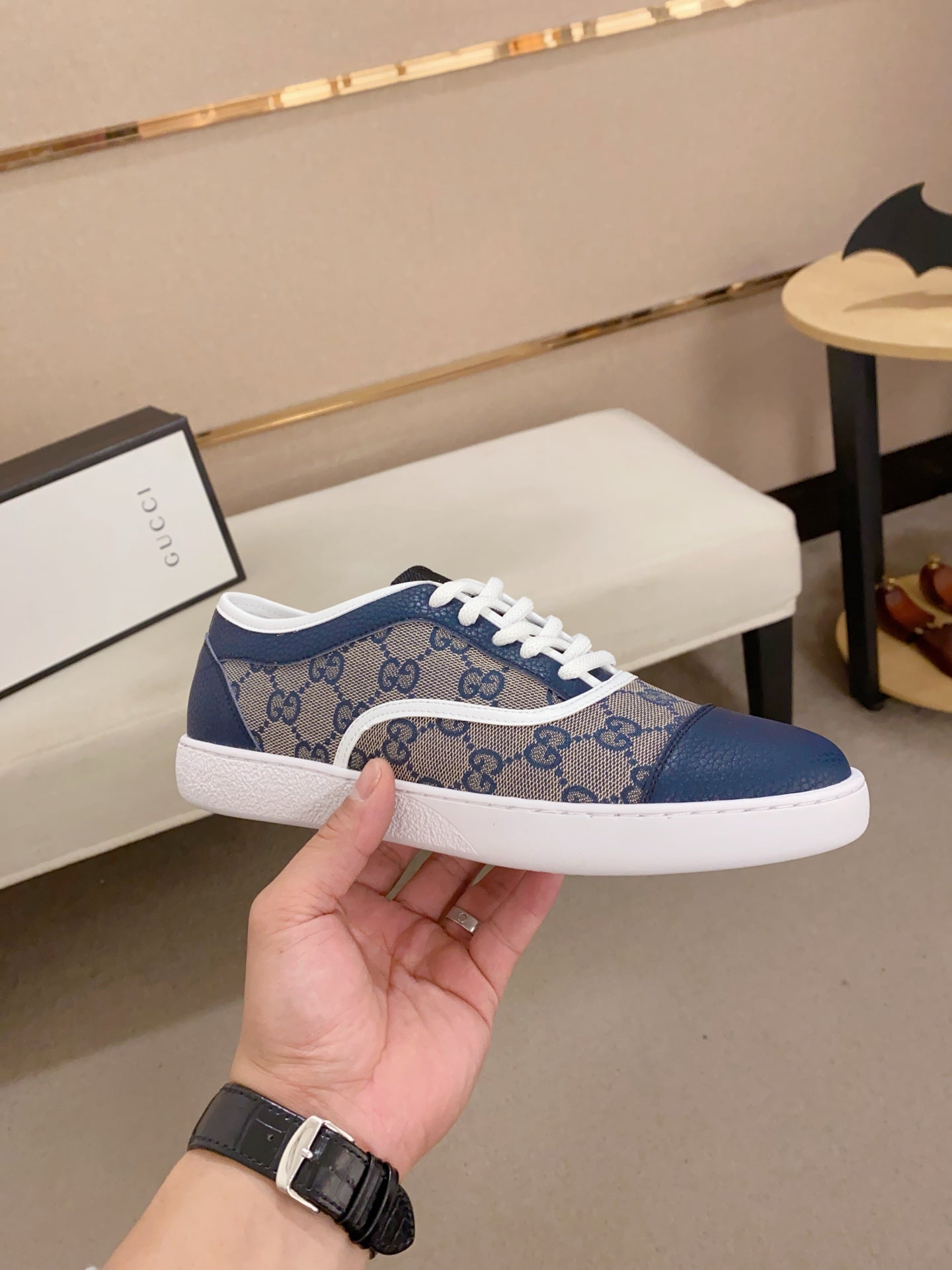 GG Men's Supreme Sneaker Blue Cowhide Printed Fabric 543662