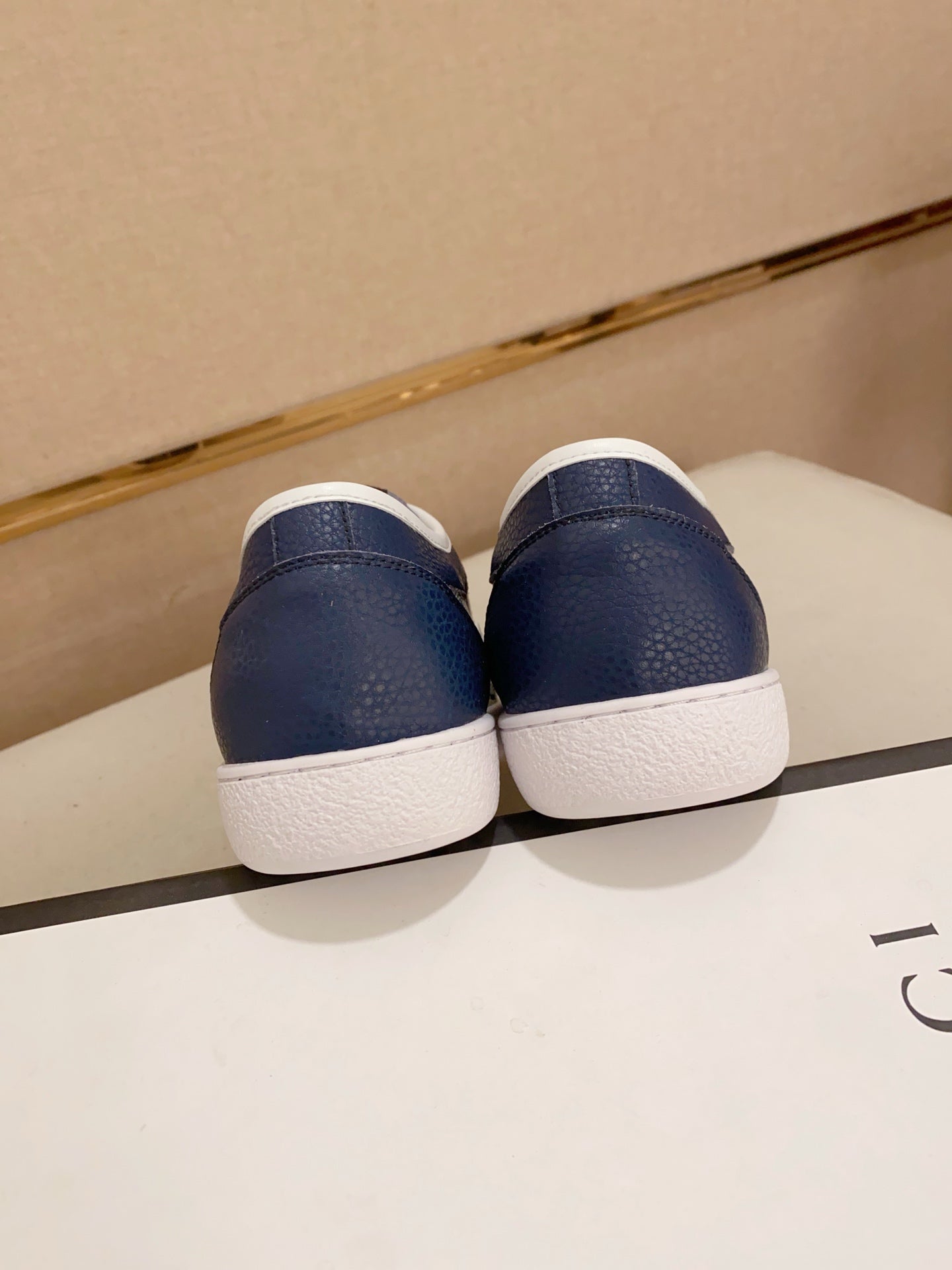 GG Men's Supreme Sneaker Blue Cowhide Printed Fabric 543662