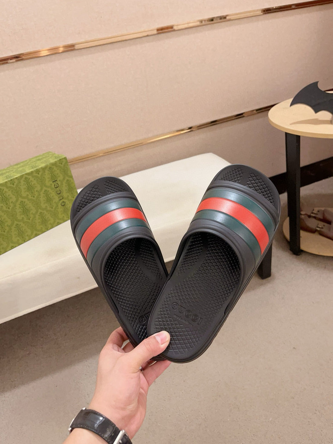 GG Men's Web Slide Black Cowhide 556160