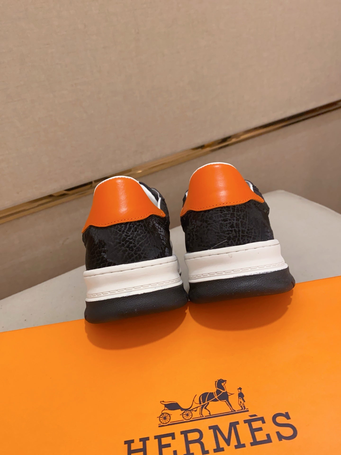 HM Men's Sneaker Black Sheepskin 566255